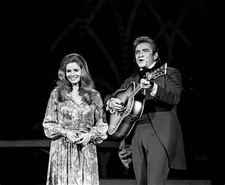 Country Star June Carter Cash Dies CBS News