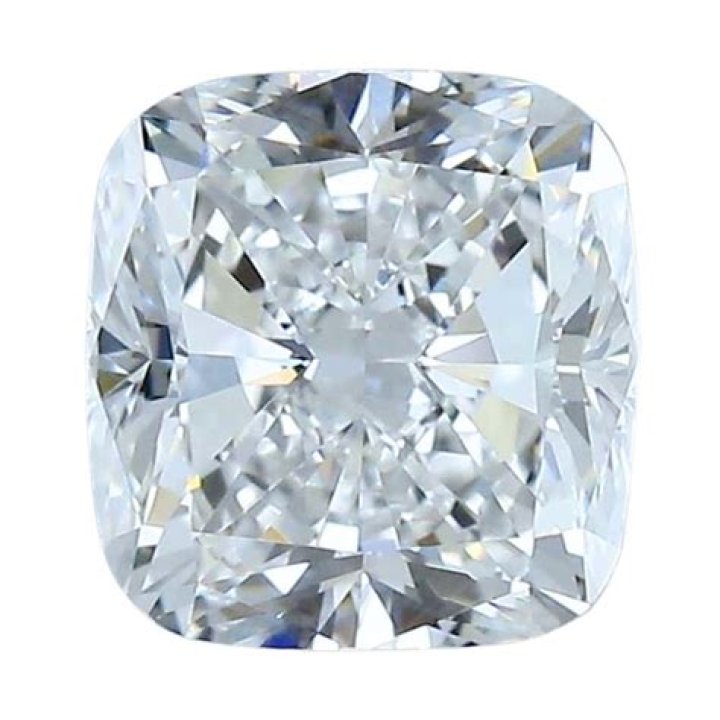 Darnesha Scott’s Square Shaped Diamond Ring