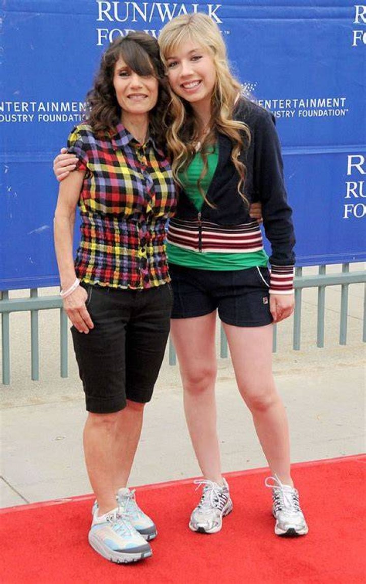 Jennette McCurdy's "Who Is Joe?"