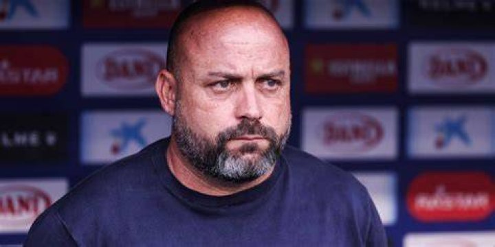 sta impazzendo per Manolo Gonzalez Vogue Italia