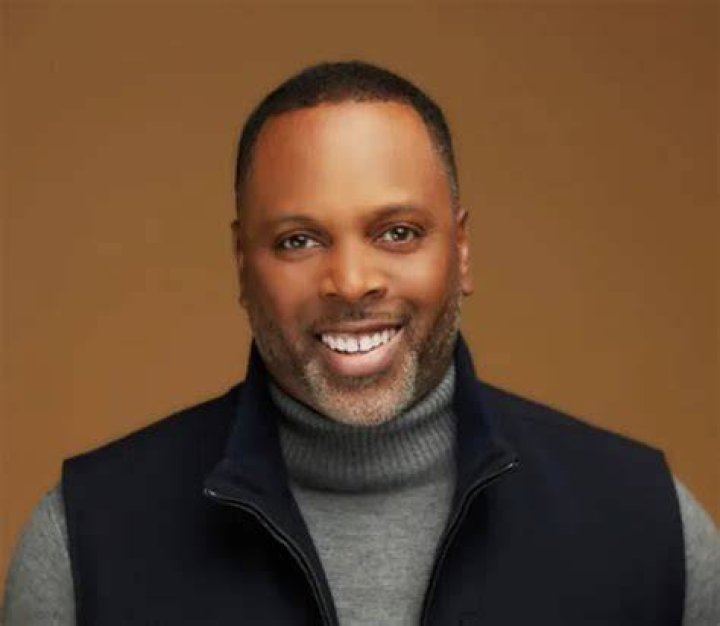 Toure Roberts Wiki, Bio, Age, Wife, Net Worth, Author, Church, Books, now