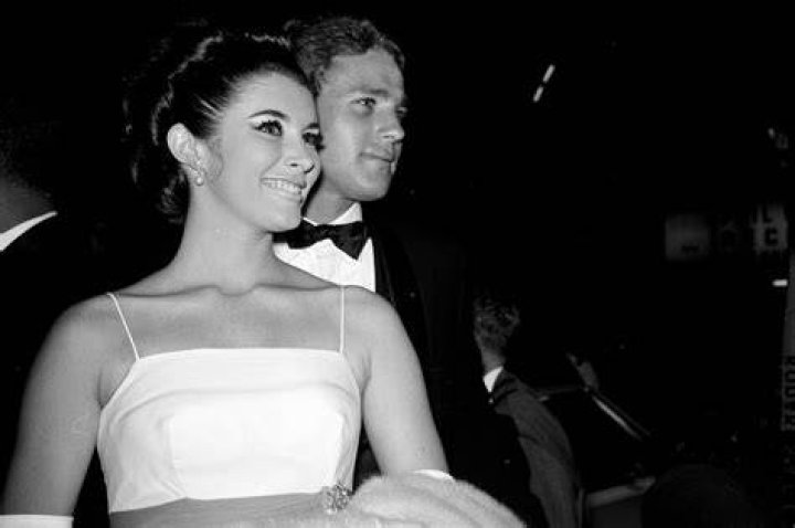 Unveiling The Enchanting Love Story Of Ryan O'Neal And Diana Ross